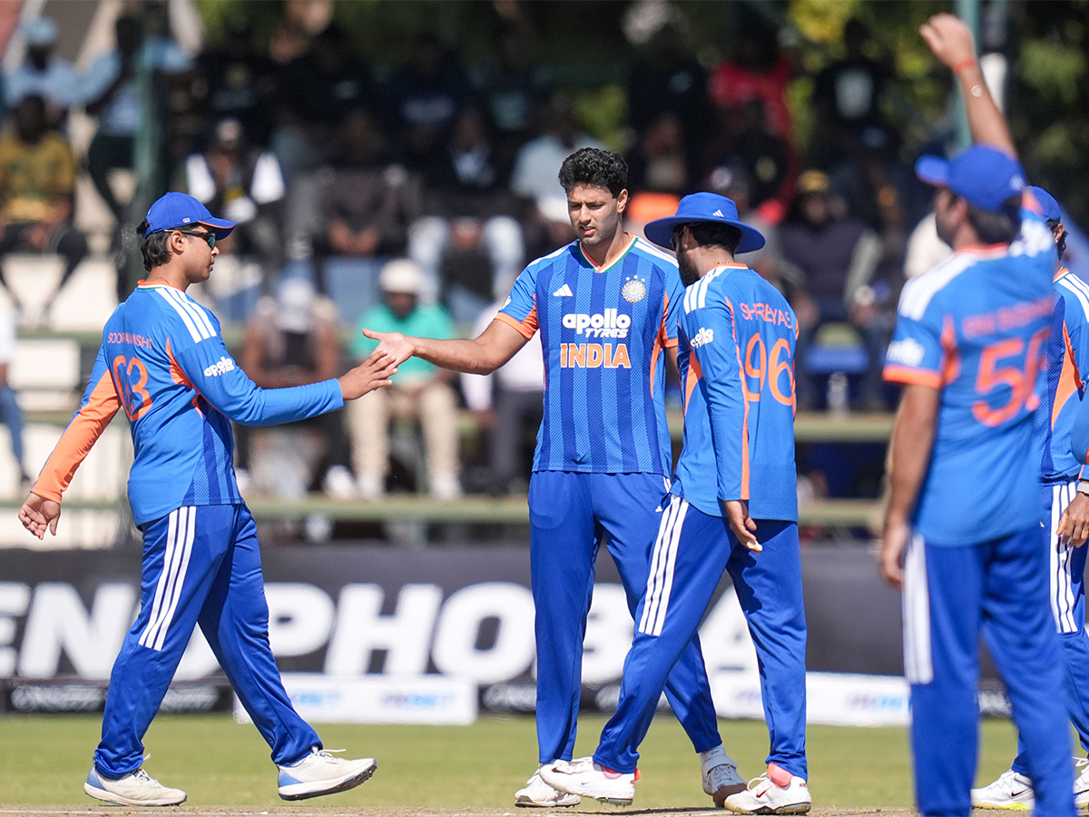 First_20T20_20Cricket_20Match_20Between_20Zimbabwe_20and_20India_20HD_20Photos__20_285_29.jpg 5
