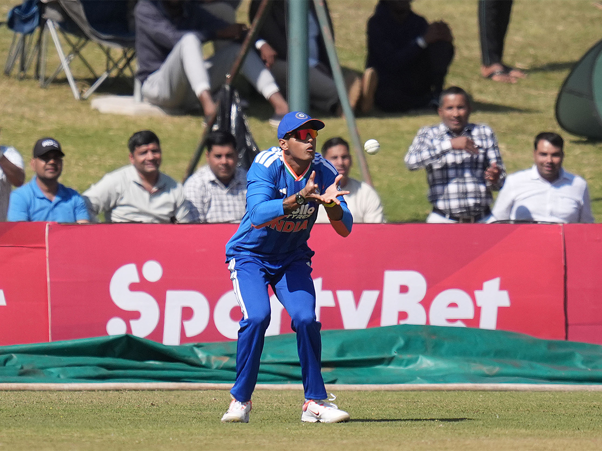 First_20T20_20Cricket_20Match_20Between_20Zimbabwe_20and_20India_20HD_20Photos__20_286_29.jpg 6