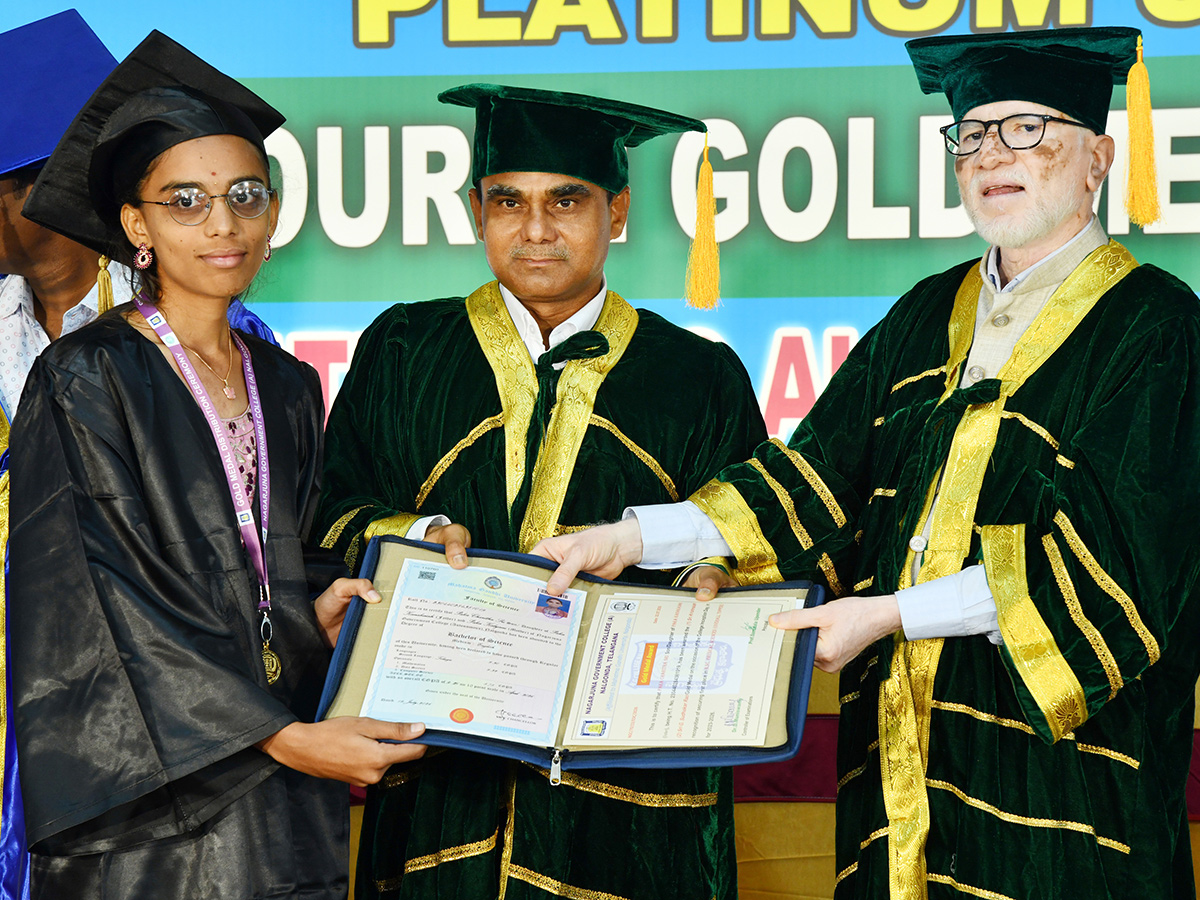 Nagarjuna_20Government_20College_20First_20Convocation_20At_20Nalgonda__20_2817_29.jpg 16