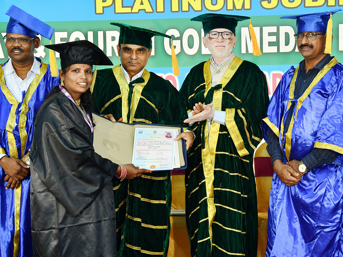 Nagarjuna_20Government_20College_20First_20Convocation_20At_20Nalgonda__20_2818_29.jpg 17