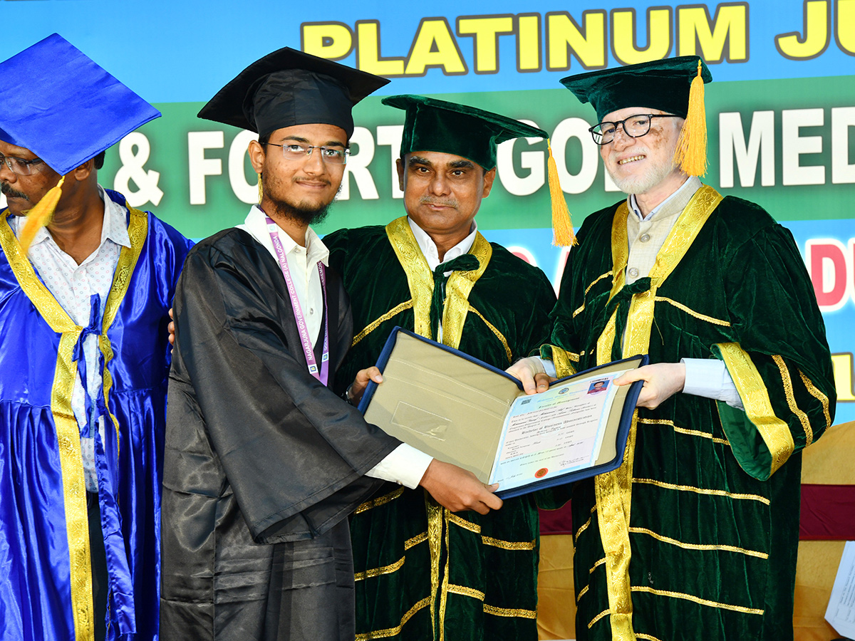 Nagarjuna_20Government_20College_20First_20Convocation_20At_20Nalgonda__20_2823_29.jpg 22