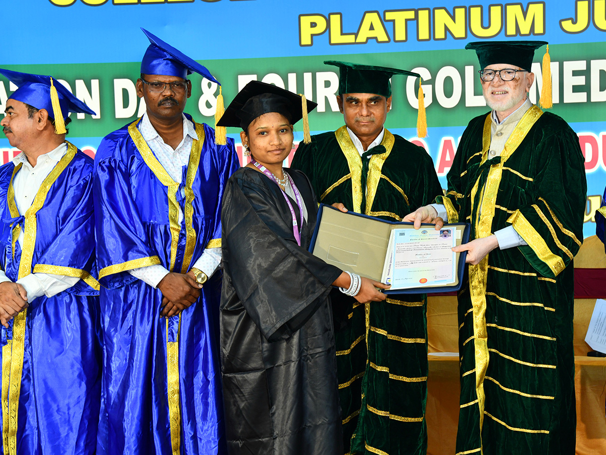 Nagarjuna_20Government_20College_20First_20Convocation_20At_20Nalgonda__20_2824_29.jpg 23