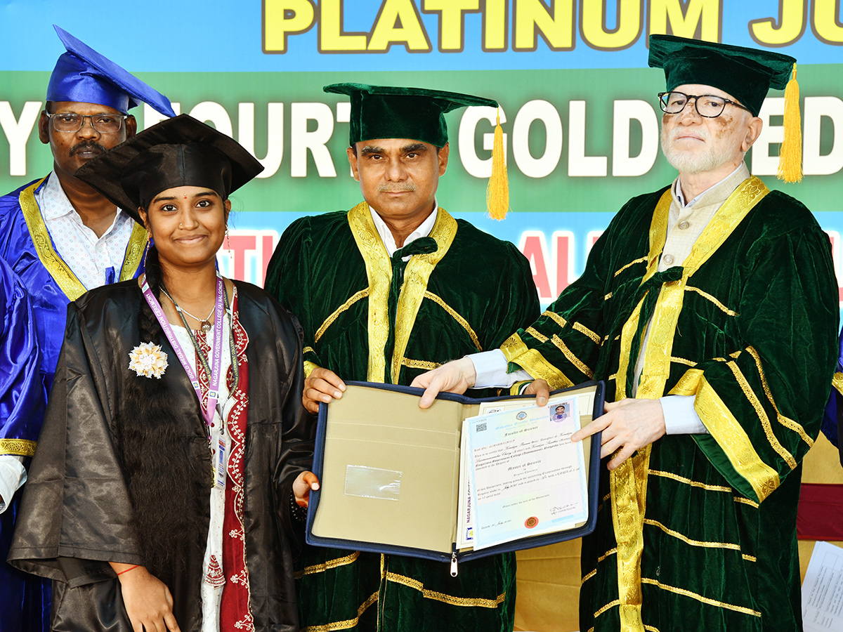 Nagarjuna_20Government_20College_20First_20Convocation_20At_20Nalgonda__20_2825_29.jpg 24