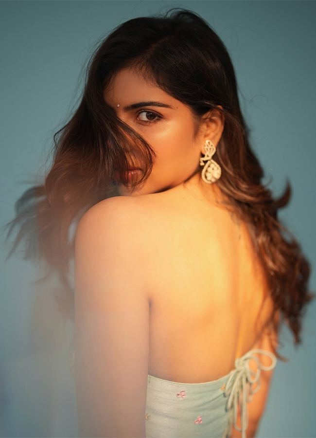 Actress_20Kalyani_20Priyadarshan_20Offer_20Ranveer_20Singh_20New_20Movie__20_2821_29.jpg 21