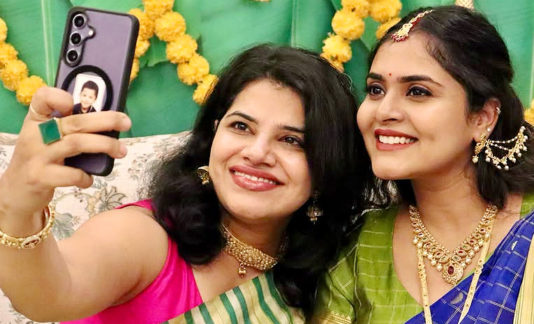 Actress_20Kerintha_20Fame_20Sukrithi_20Baby_20Shower_20Photos_20_285_29.jpg 5