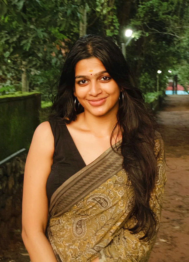 Ananthika_20Sanilkumar_20_2810_29.jpg 10