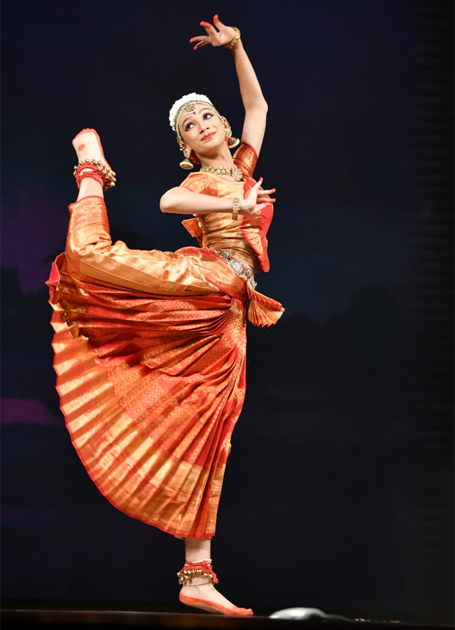 Dhanya_20Prasad_20Kuchipudi_20performance_20at_20Shilpakala_20Vedika__20_2814_29.jpg 14