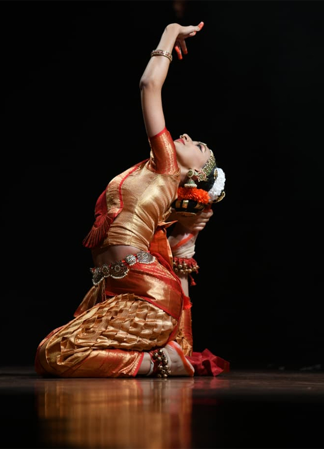 Dhanya_20Prasad_20Kuchipudi_20performance_20at_20Shilpakala_20Vedika__20_283_29.jpg 3