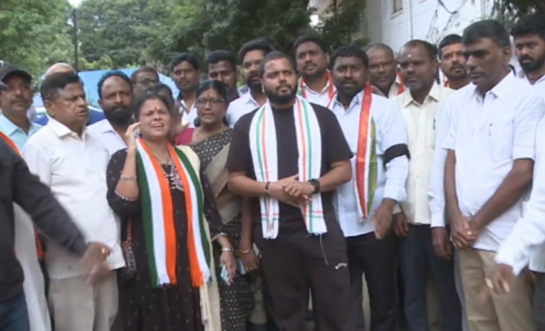 Youth-Congress-And-BRS-Protests-At-Indira-Park-Updates.jpg