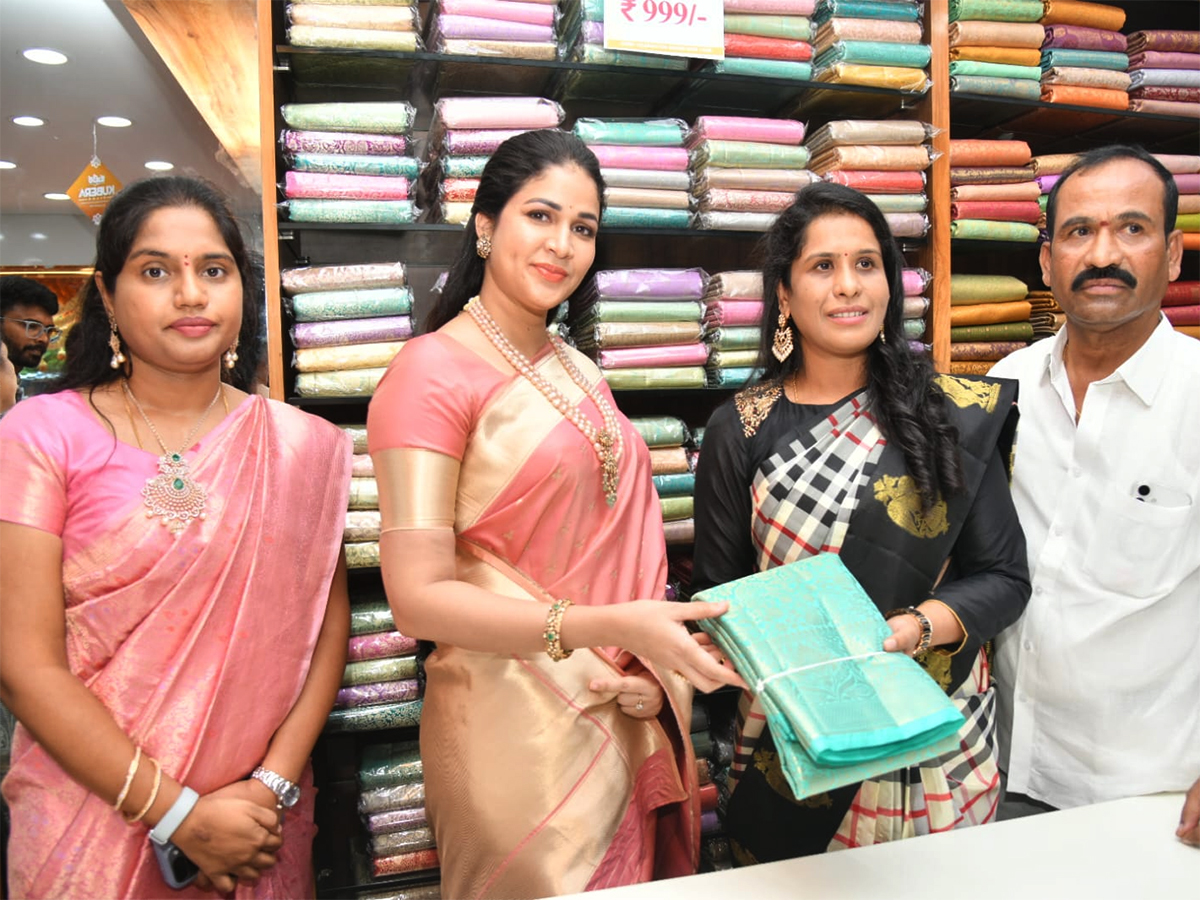 Lavanya_20Tripathi_20Kukatpally_20Hyderabad_20HD_20Photos__20_287_29.jpg 7