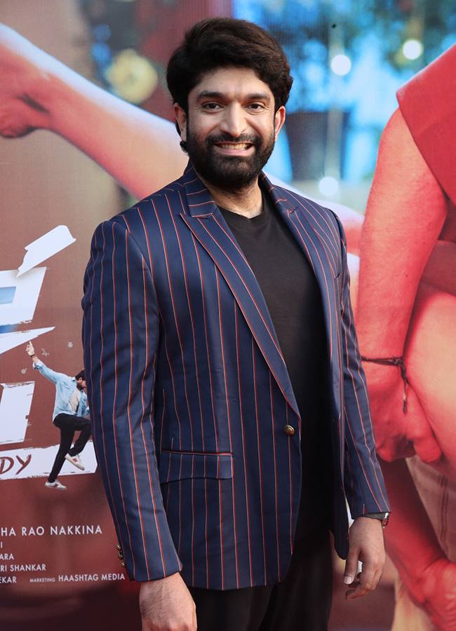 Nenu_20Ready_20Movie_20Konchem_20Konchem_20Song_20Launch_20Photos__20_2816_29.jpg 16