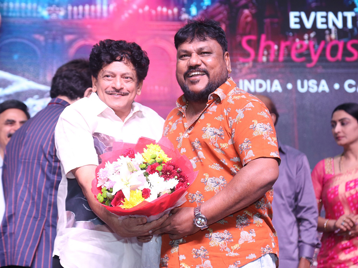 Nenu_20Ready_20Movie_20Konchem_20Konchem_20Song_20Launch_20Photos__20_283_29.jpg 3