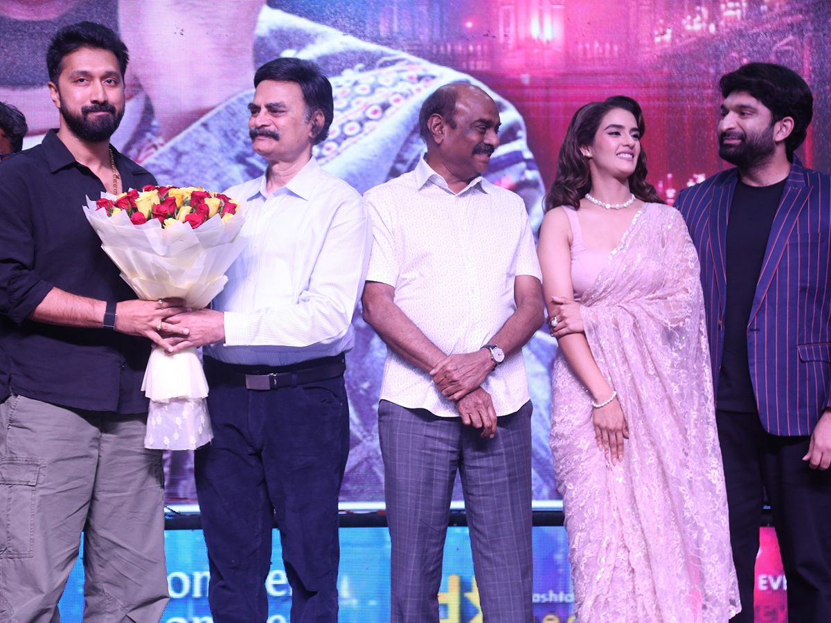 Nenu_20Ready_20Movie_20Konchem_20Konchem_20Song_20Launch_20Photos__20_287_29.jpg 7
