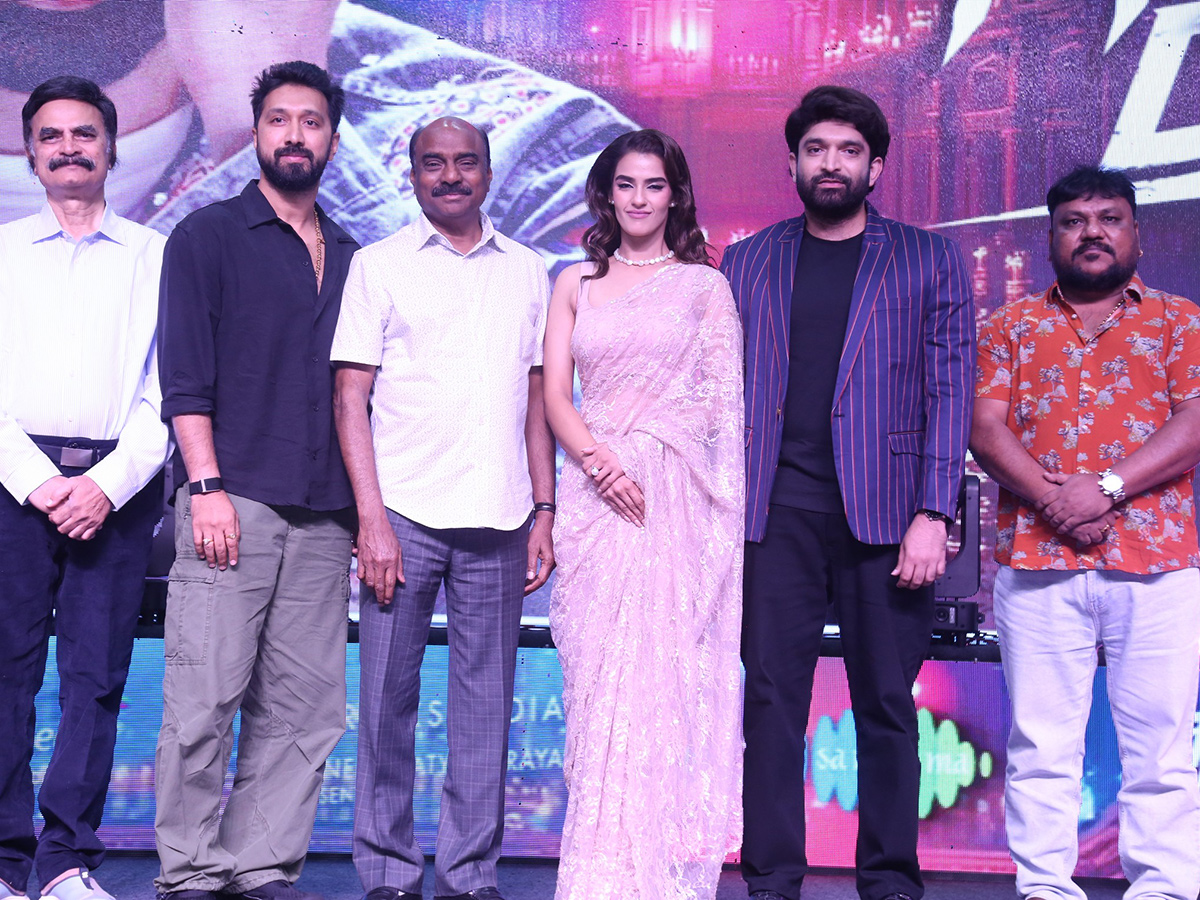 Nenu_20Ready_20Movie_20Konchem_20Konchem_20Song_20Launch_20Photos__20_289_29.jpg 9