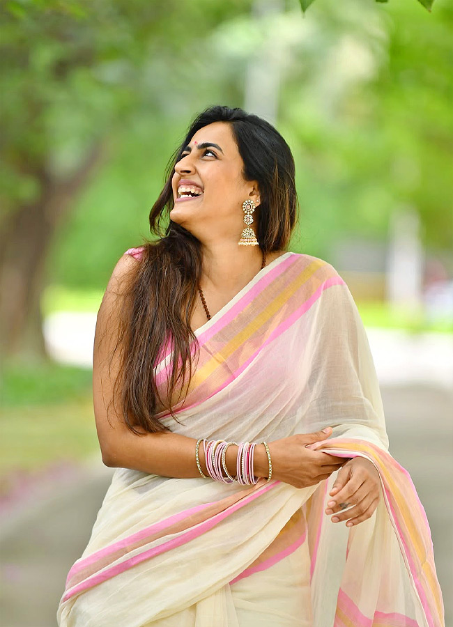 Niharika_20Konidela_20_285_29.jpg 5
