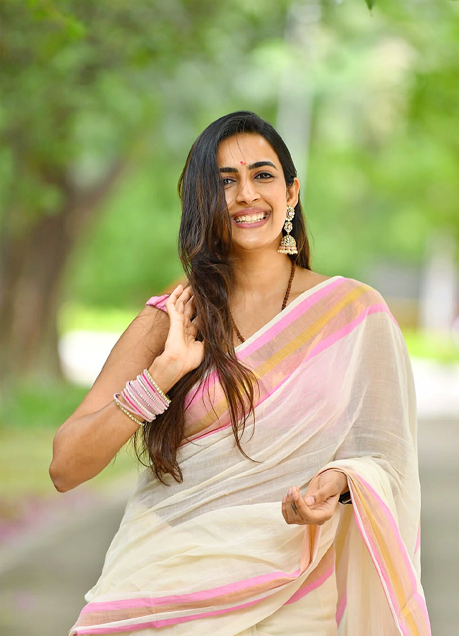 Niharika_20Konidela_20_287_29.jpg 7