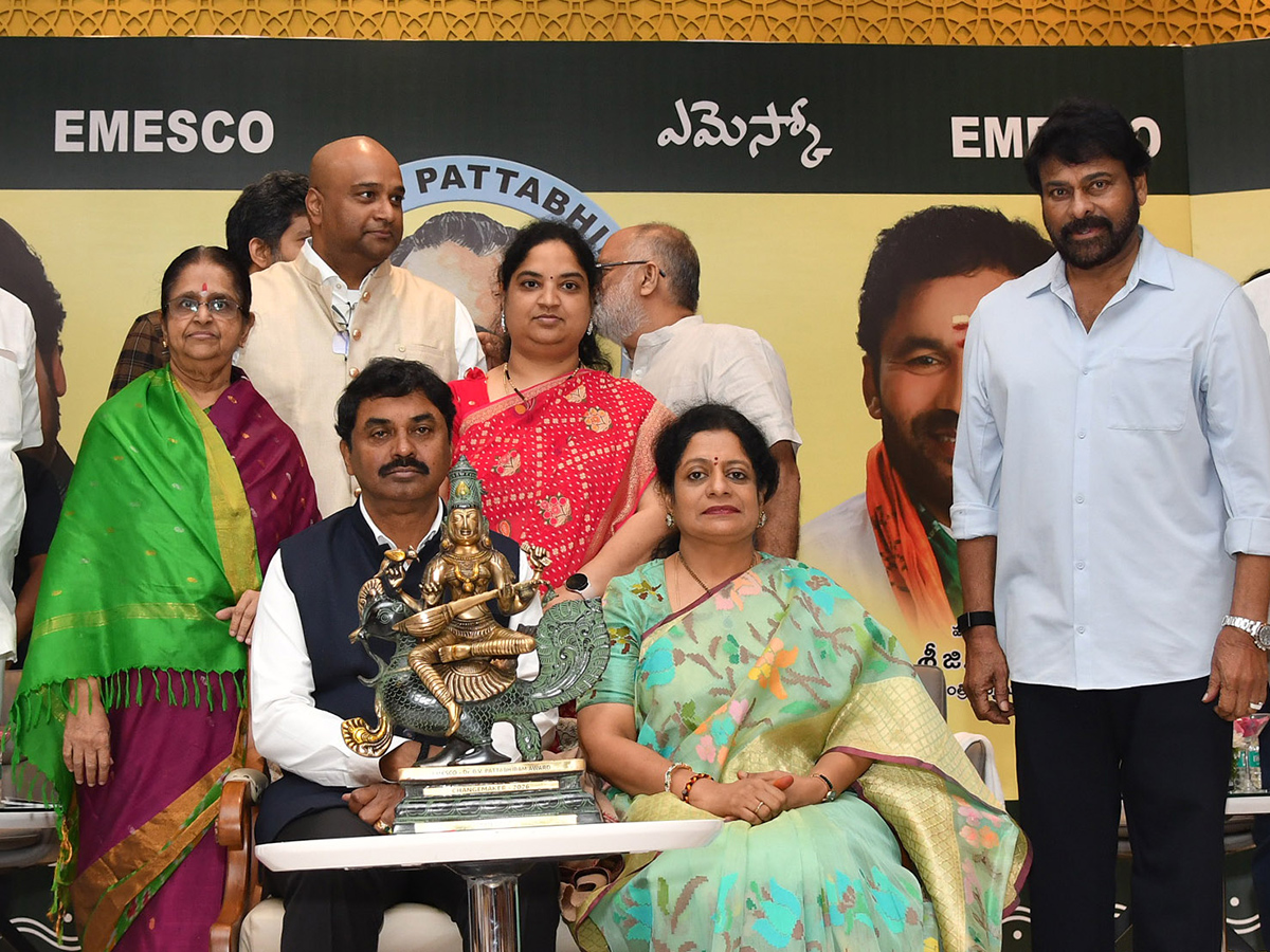 Chiranjeevi_20Speech_20about_20Satish_20Reddy_20at_20at_20BV_20Pattabhiram_20Award__20_2811_29.jpg 11