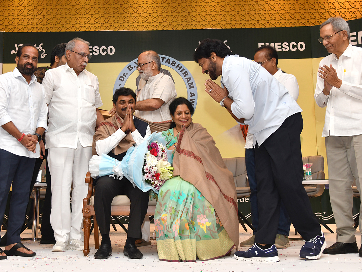 Chiranjeevi_20Speech_20about_20Satish_20Reddy_20at_20at_20BV_20Pattabhiram_20Award__20_2814_29.jpg 14