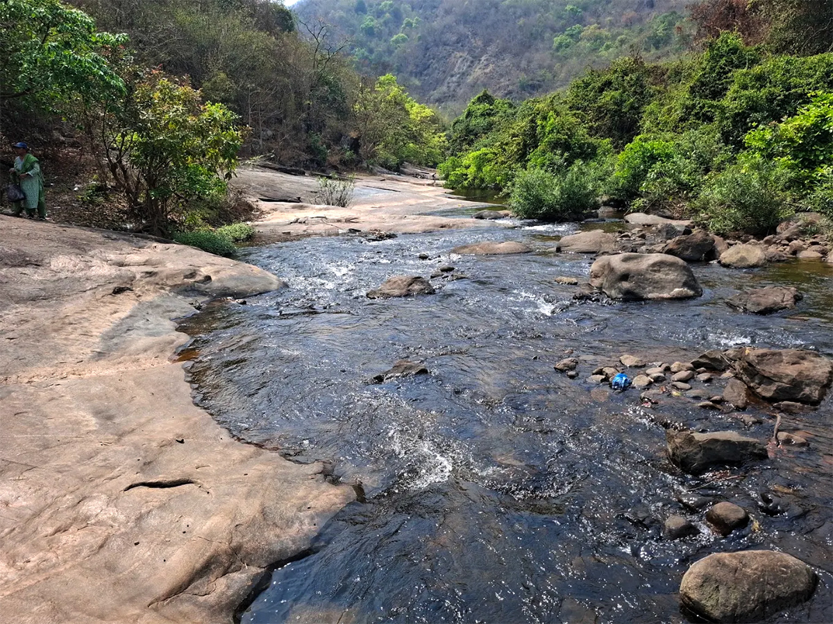 Devarapalli_20Waterfalls_20Visakhapatnam_20Andhra_20Pradesh__20_2817_29.jpg 17