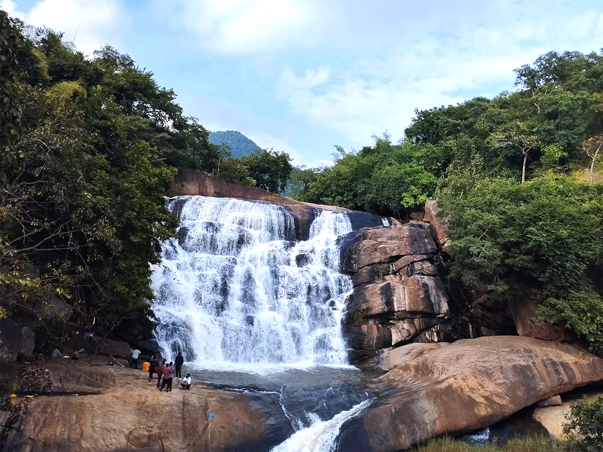 Devarapalli_20Waterfalls_20Visakhapatnam_20Andhra_20Pradesh__20_2824_29.jpg 24