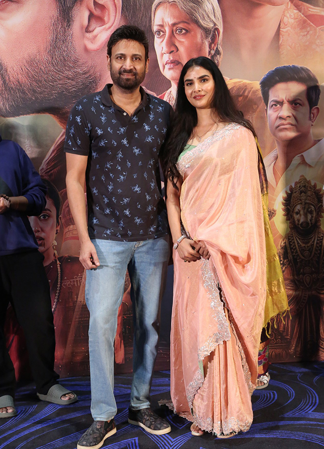 MAHENDRAGIRI_20VARAHI_20Teaser_20Launch_20Event_20HD_20Photos__20_2816_29.jpg 16
