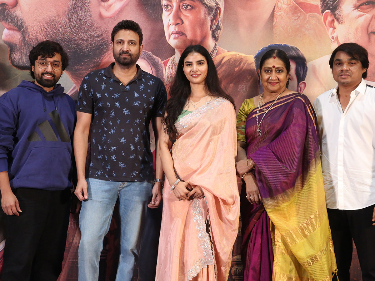 MAHENDRAGIRI_20VARAHI_20Teaser_20Launch_20Event_20HD_20Photos__20_288_29.jpg 8