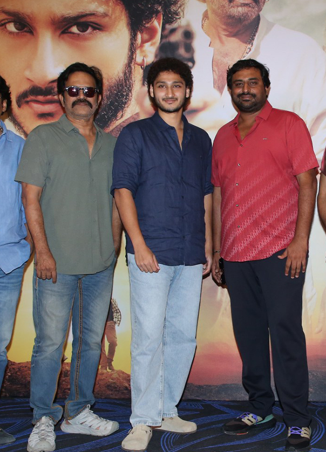 Srinivasa_20Mangapuram_20Release_20Press_20Meet_20HD_20Photos__20_2811_29.jpg 11