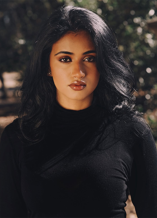 Tollywood_20Actor_20Naveen_20Voleti_20His_20Daughter_20Also_20Crazy_20Heroine_20viral_20photos__20_283_29.jpg 3
