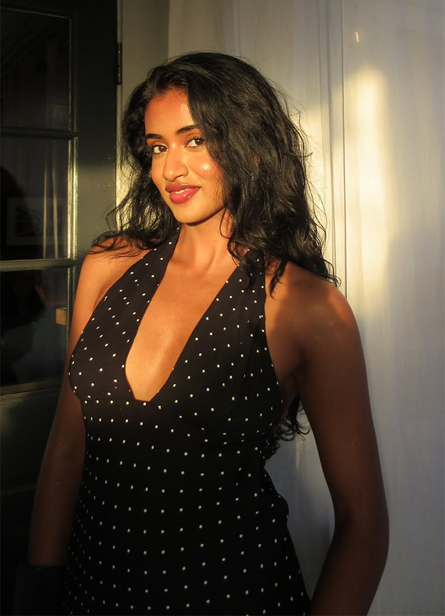 Tollywood_20Actor_20Naveen_20Voleti_20His_20Daughter_20Also_20Crazy_20Heroine_20viral_20photos__20_287_29.jpg 7