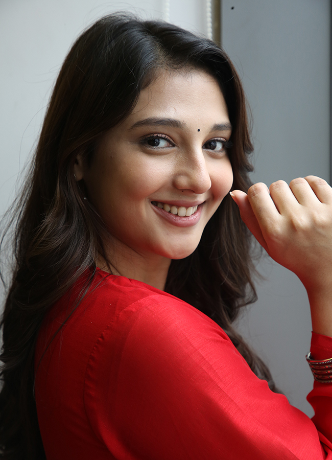 Actress_20Ritika_20Nayak_20At_20The_20Promotions_20of_20Korean_20Kanakaraju__20_2819_29.jpg 19