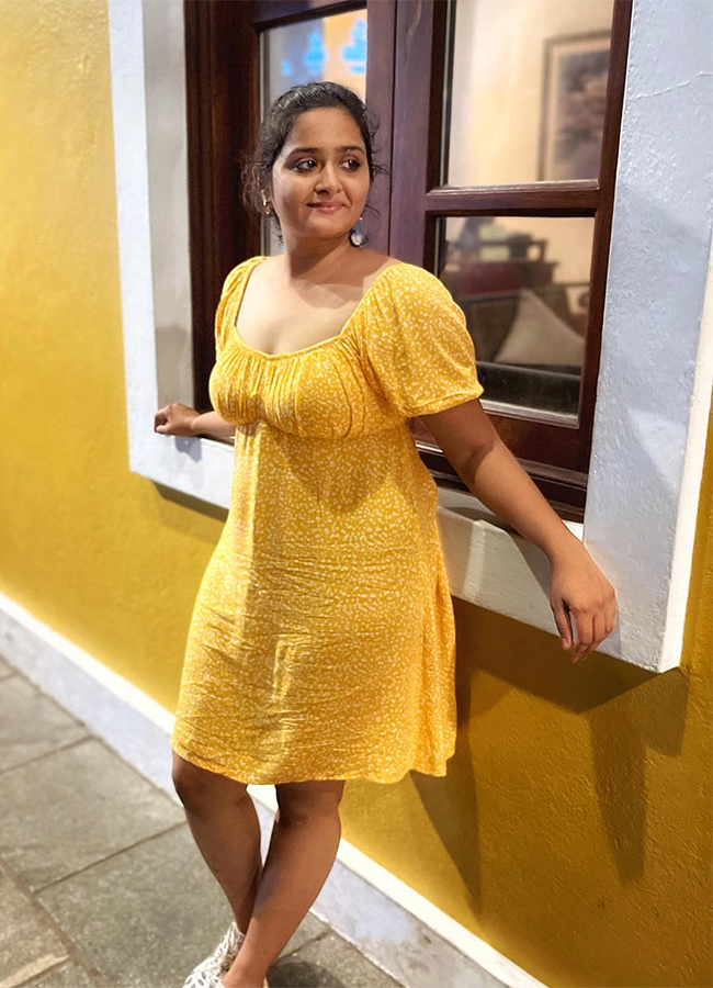 Chandramukhi_20Child_20Actress_20Praharshitha_20Srinivasan_20Stunning_20New_20Look_20Photos_20Trending__20_2813_29.jpg 13
