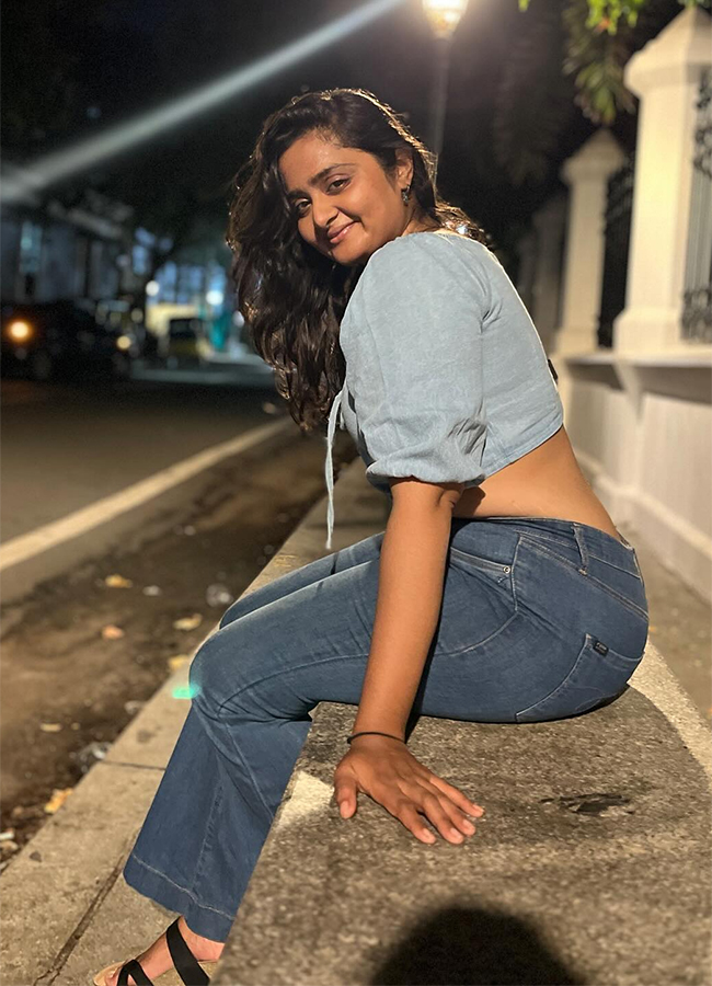 Chandramukhi_20Child_20Actress_20Praharshitha_20Srinivasan_20Stunning_20New_20Look_20Photos_20Trending__20_285_29.jpg 5