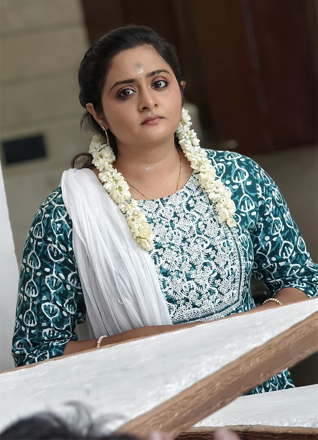 Chandramukhi_20Child_20Actress_20Praharshitha_20Srinivasan_20Stunning_20New_20Look_20Photos_20Trending__20_289_29.jpg 9
