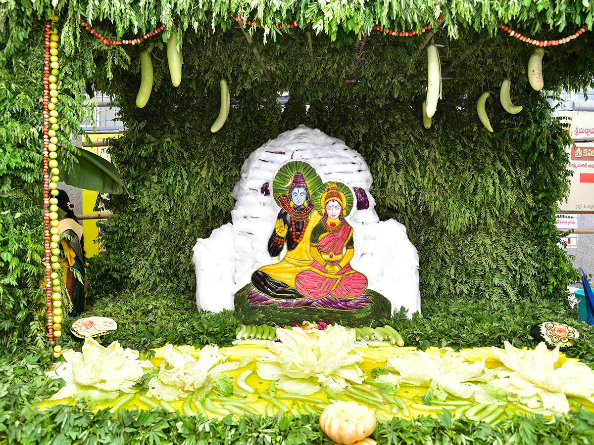 Devotional_20_20Shakambari_20Utsavam_20at_20Indrakeeladri_20in_20Vijayawada__20_2822_29.jpg 22