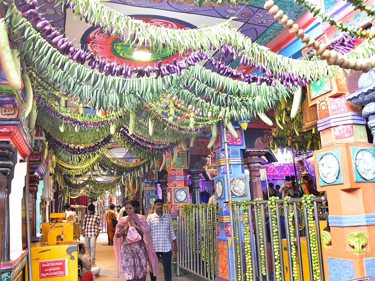 Devotional_20_20Shakambari_20Utsavam_20at_20Indrakeeladri_20in_20Vijayawada__20_2824_29.jpg 24