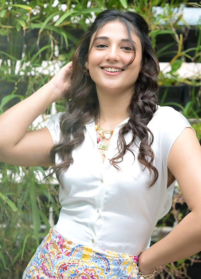 Ritika_20Nayak_20_287_29.jpg 7