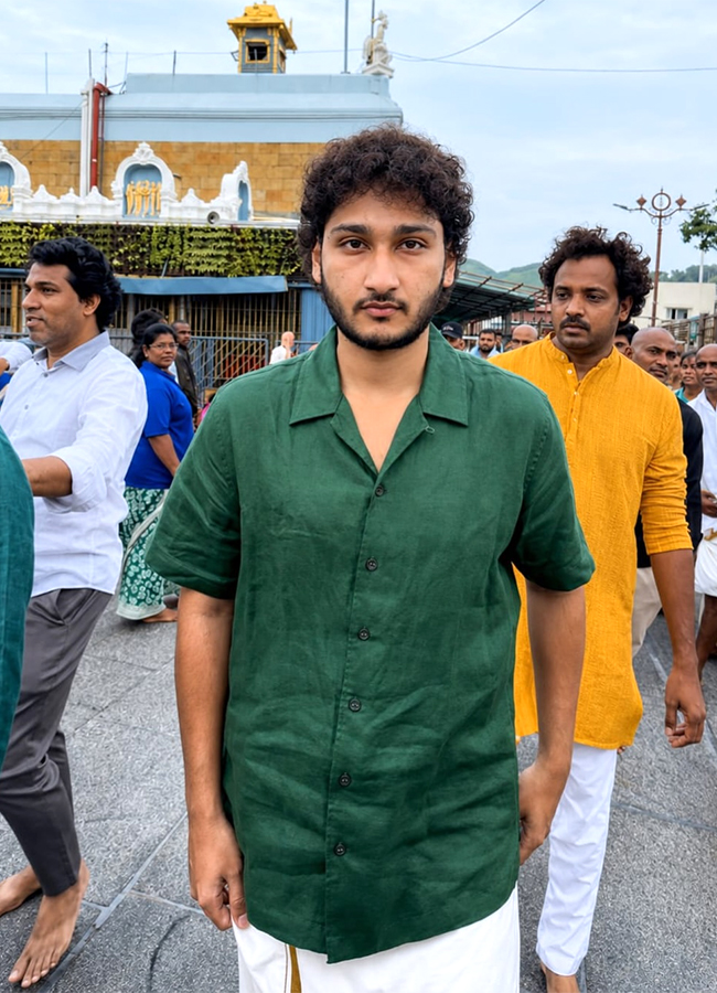 Actor_20Ghattamaneni_20Jayakrishna_20at_20Tirumala_20HD_20Photos__20_2810_29.jpg 10