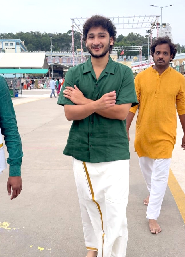 Actor_20Ghattamaneni_20Jayakrishna_20at_20Tirumala_20HD_20Photos__20_282_29.jpg 2