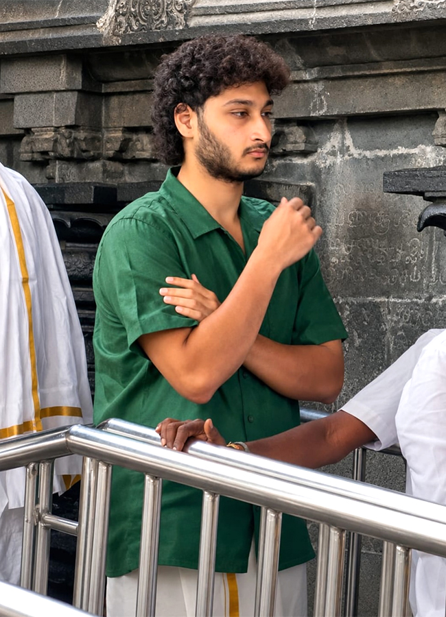 Actor_20Ghattamaneni_20Jayakrishna_20at_20Tirumala_20HD_20Photos__20_283_29.jpg 3