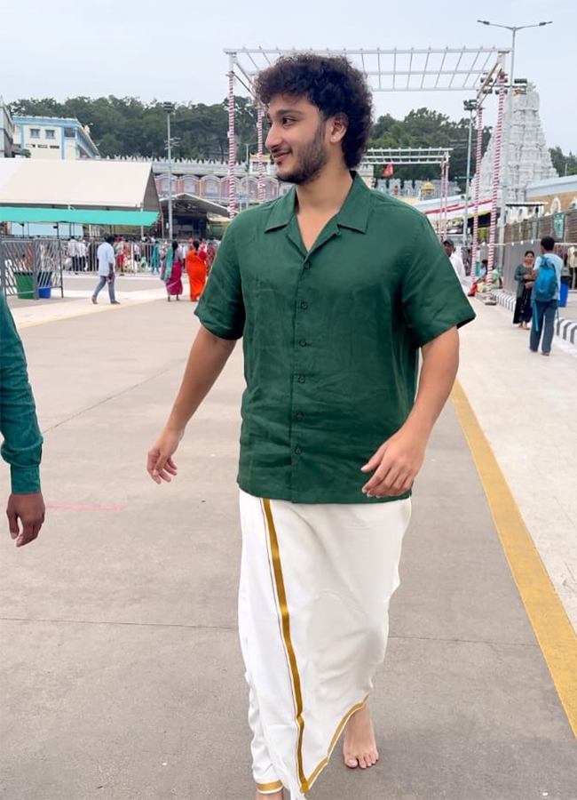 Actor_20Ghattamaneni_20Jayakrishna_20at_20Tirumala_20HD_20Photos__20_285_29.jpg 5