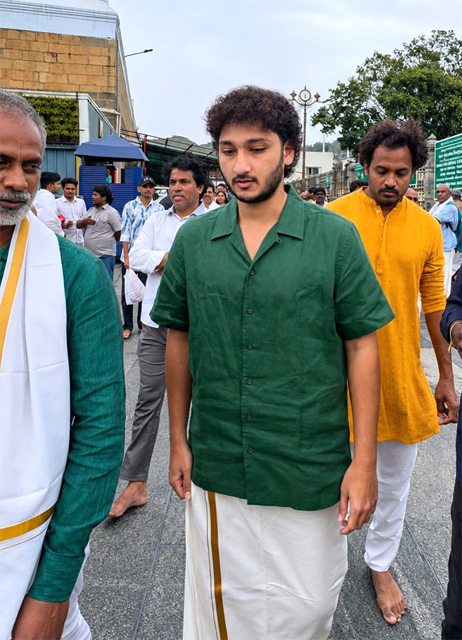 Actor_20Ghattamaneni_20Jayakrishna_20at_20Tirumala_20HD_20Photos__20_287_29.jpg 7