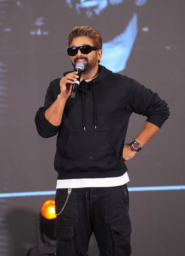 Allu_20Arjun_20Fans_20Meet_20Hyderabad_20Viral_20Photos__20_288_29.jpg 8
