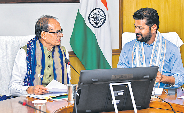 CM-DELHI.jpg