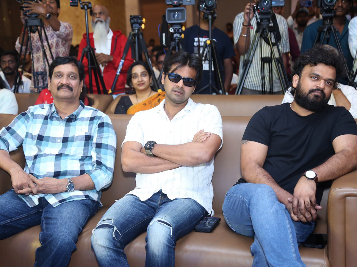 Chennai_20Love_20Story_20Grand_20Success_20Meet_20HD_20Photos__20_287_29.jpg 7