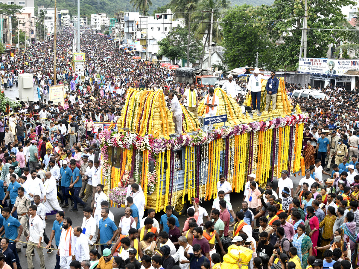 Devotional_20_20Simhachalam_20Giri_20Pradakshina_20Photo_20Galleryz_20_2823_29.jpg 23
