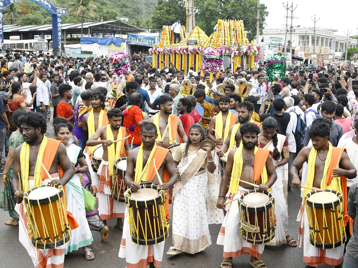 Devotional_20_20Simhachalam_20Giri_20Pradakshina_20Photo_20Galleryz_20_284_29.jpg 4