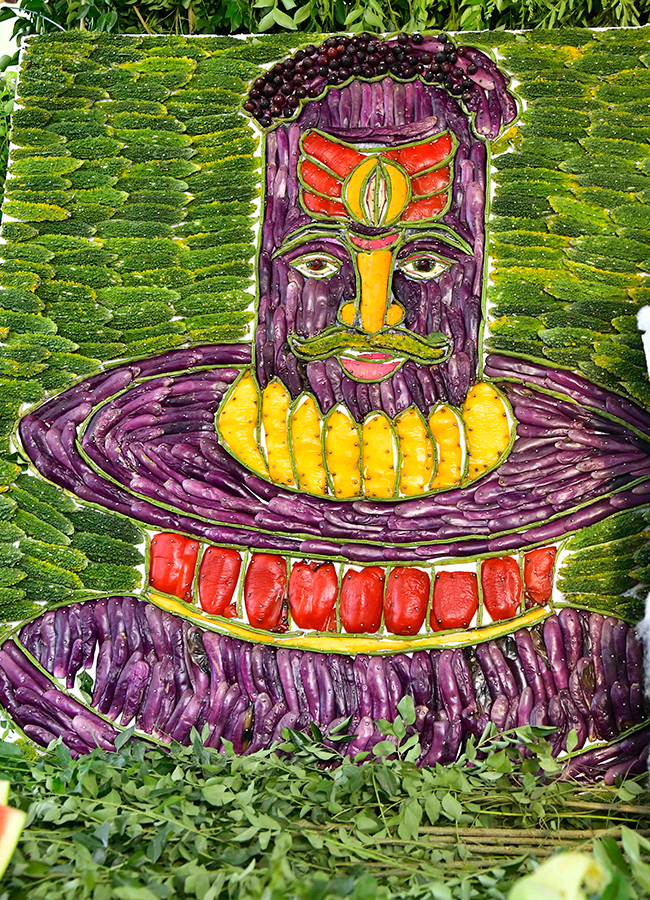 Shakambari_20Utsavam_20at_20the_20Kanaka_20Durga_20Temple_20atop_20Indrakeeladri_20in_20Vijayawada__20_2814_29.jpg 14