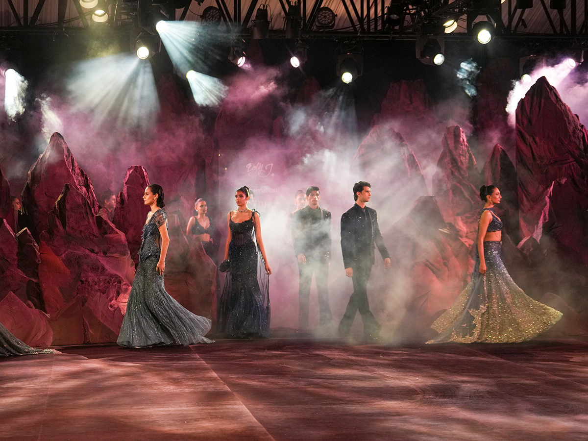 The_2019th_20edition_20Hyundai_20India_20Couture_20Week_202026__20_2814_29.jpg 14