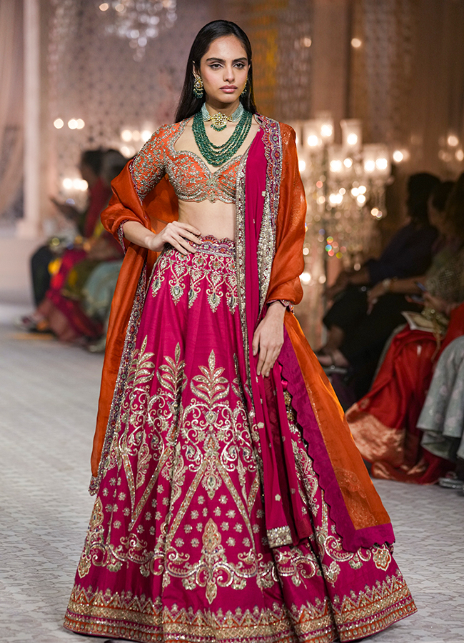 The_2019th_20edition_20Hyundai_20India_20Couture_20Week_202026__20_2817_29.jpg 17