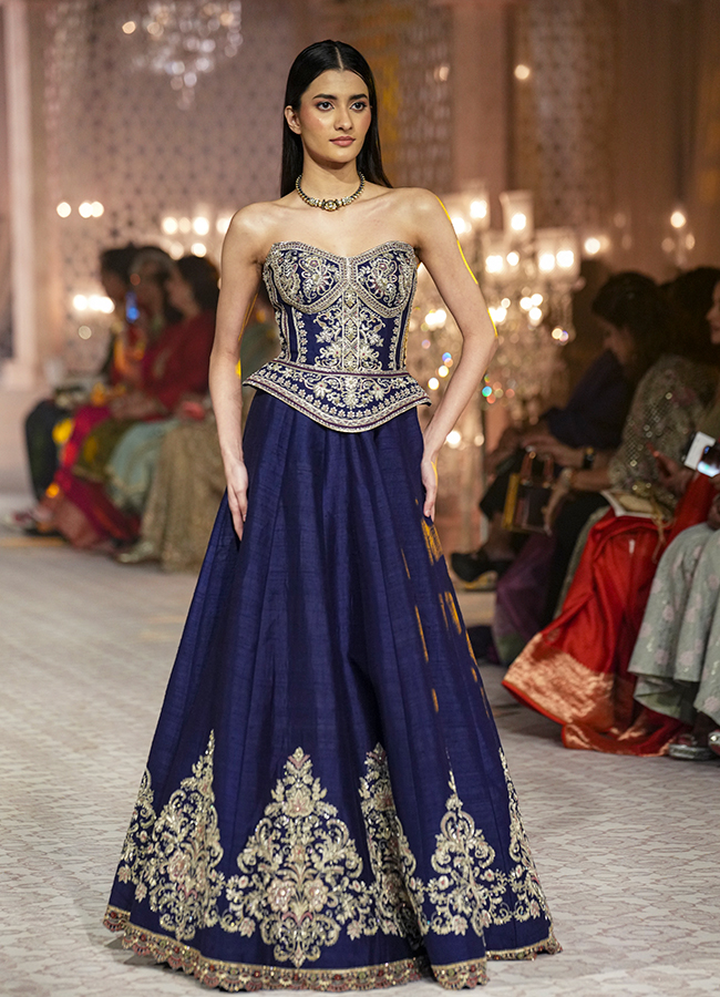 The_2019th_20edition_20Hyundai_20India_20Couture_20Week_202026__20_2824_29.jpg 24